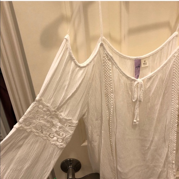 off the shoulder top - Picture 2 of 2